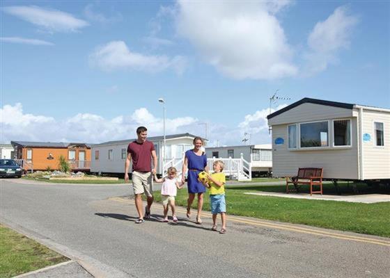 Caravan Hire Golden Sands Sea Front Kinmel Bay 외부 사진