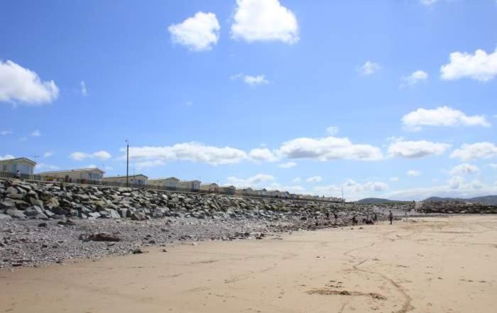 Caravan Hire Golden Sands Sea Front Kinmel Bay 외부 사진