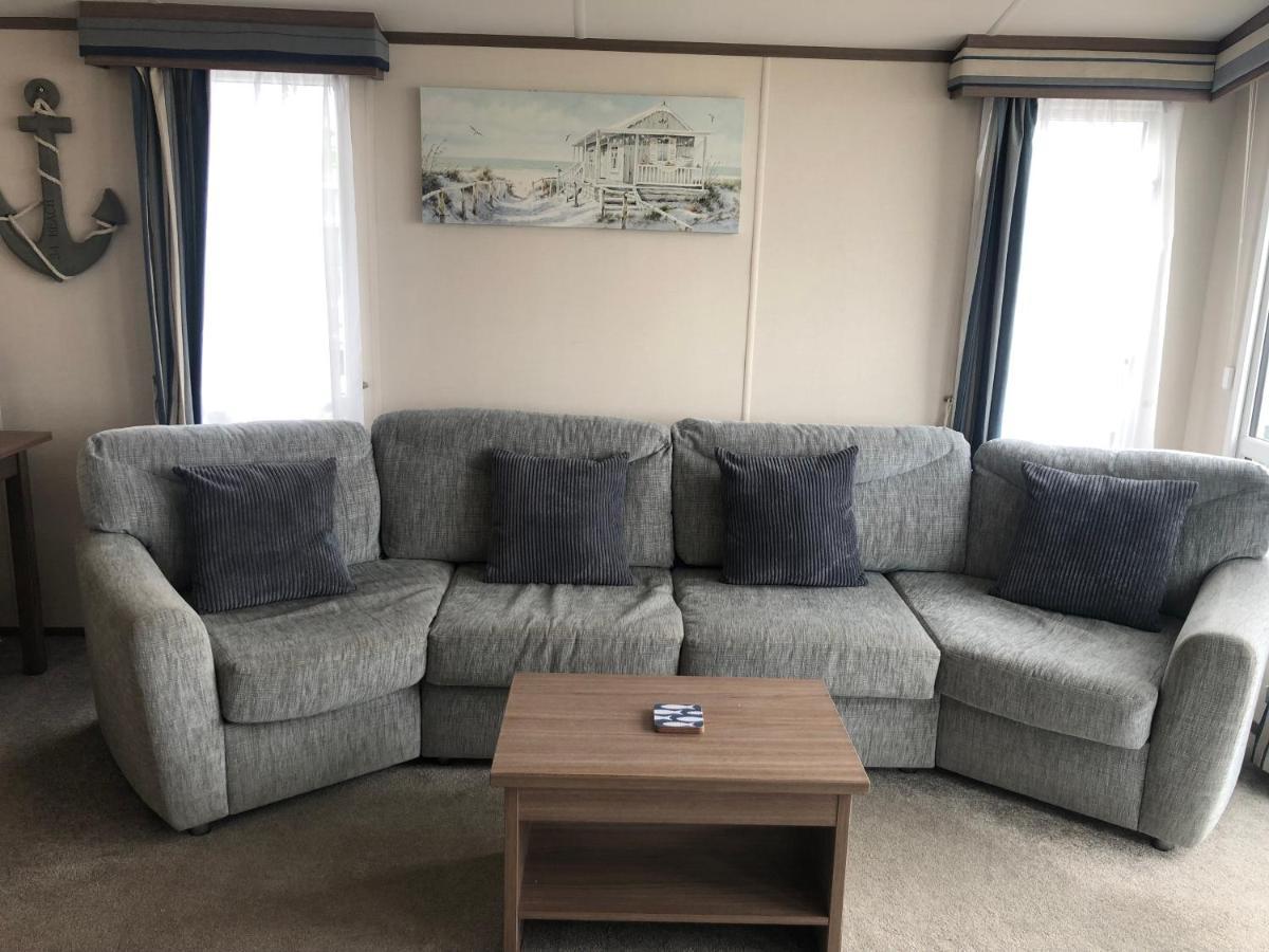 Caravan Hire Golden Sands Sea Front Kinmel Bay 외부 사진
