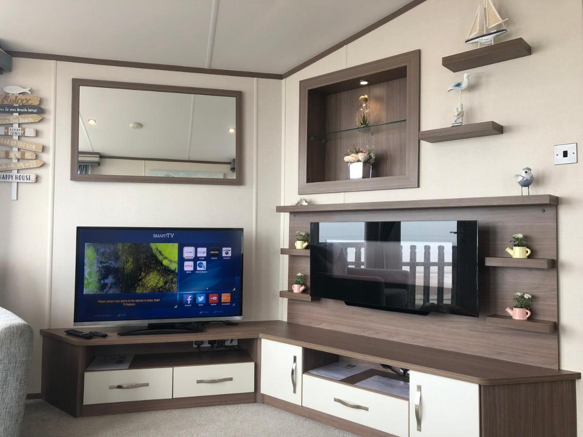 Caravan Hire Golden Sands Sea Front Kinmel Bay 외부 사진