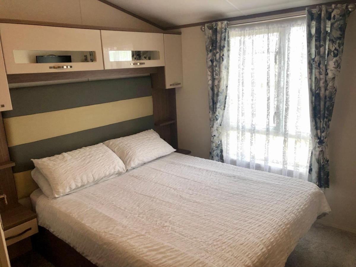 Caravan Hire Golden Sands Sea Front Kinmel Bay 외부 사진
