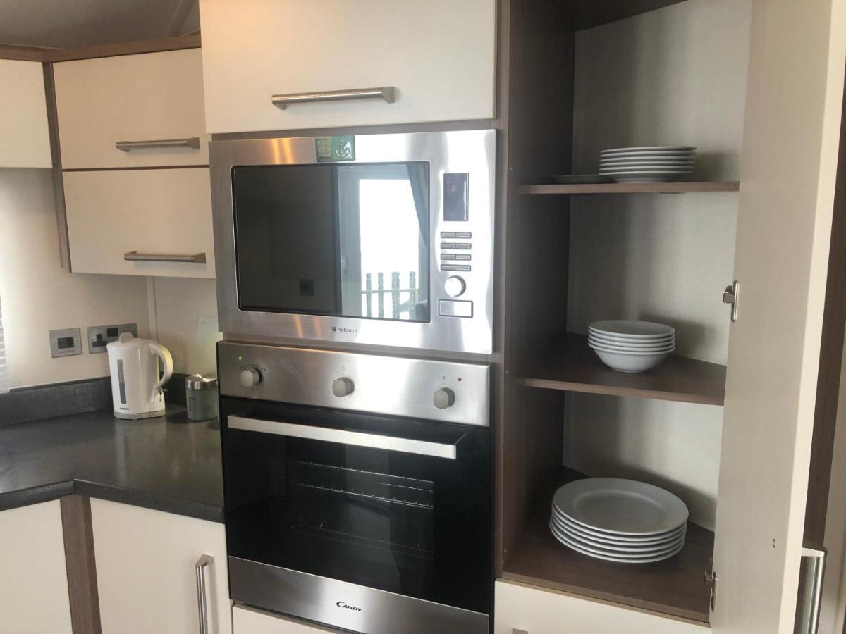 Caravan Hire Golden Sands Sea Front Kinmel Bay 외부 사진
