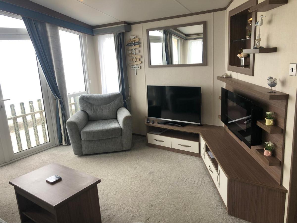 Caravan Hire Golden Sands Sea Front Kinmel Bay 외부 사진