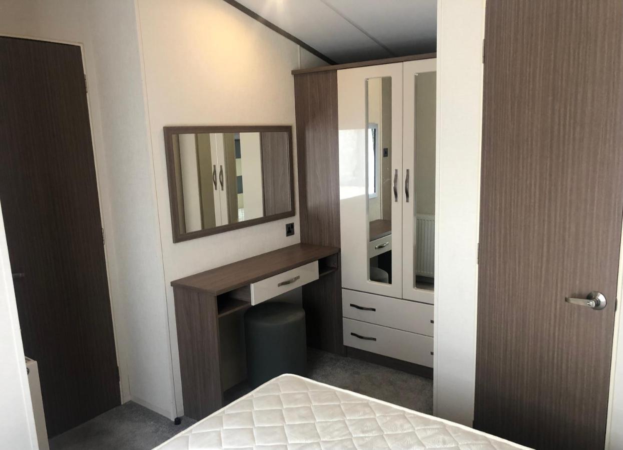 Caravan Hire Golden Sands Sea Front Kinmel Bay 외부 사진